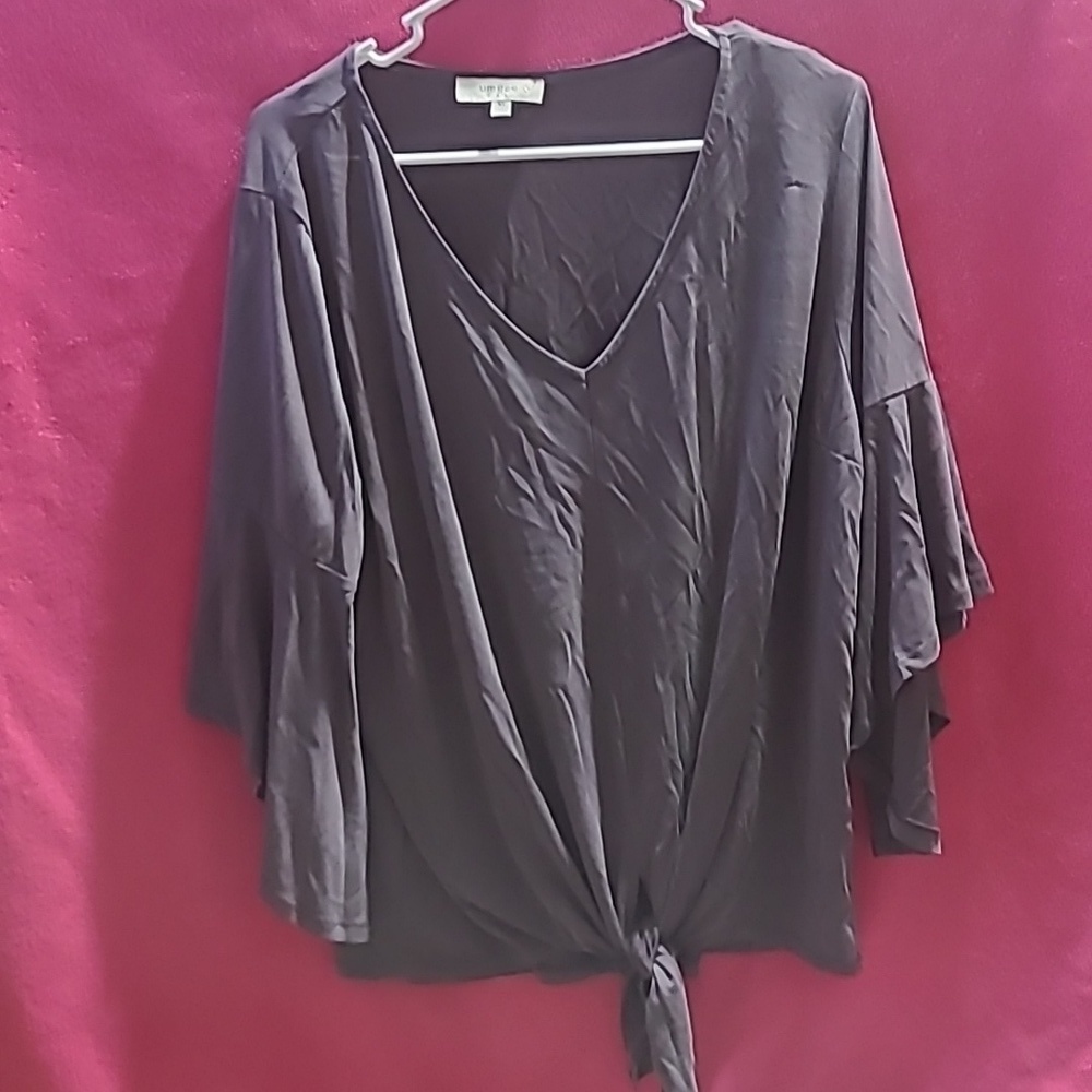 Umgee Gray Flutter Sleeve Top